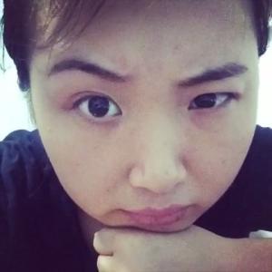 经常托腮会导致脸部出现细纹 经常托腮会导致脸部出现细纹